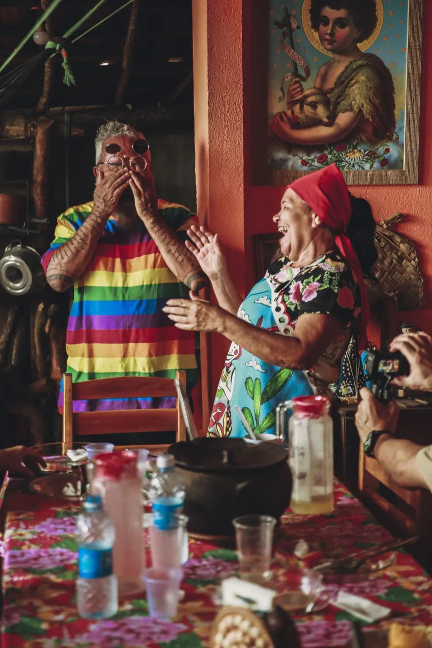 104435984-el-exclusivo-viagem-ao-cariri-com-ronaldo-fraga-fotos-divulgacao